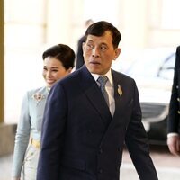 Los Reyes de Tailandia en la recepción previa a la coronación de Carlos III