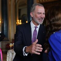 El Rey Felipe VI y Kate Middleton en la recepción previa a la coronación de Carlos III