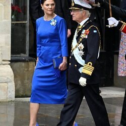 Carlos Gustavo de Suecia y Victoria de Suecia en la Coronación de Carlos III