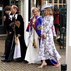 El Príncipe Eduardo, Sophie de Wessex y sus hijos en la Coronación de Carlos III