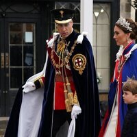 El Príncipe Guillermo, Kate Middleton, Charlotte y Louis en la Coronación de Carlos III