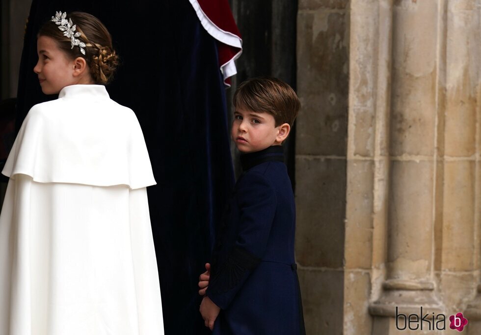 Louis de Cambridge entrando a la Coronación de Carlos III