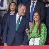 El Rey Felipe VI y la Infanta Sofía, muy sonrientes en la final de la Copa del Rey 2023