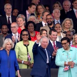 Los Reyes Carlos y Camilla y la Secretaria General de la Commonwealth en Concierto de la Coronación