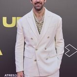 Miguel Ángel Muñoz posando en la premiere de 'UPA Next'