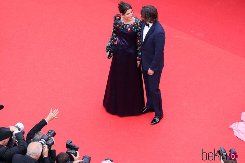 Carlota Casiraghi y Dimitri Rassam, muy cómplices en la apertura del Festival de Cannes 2023