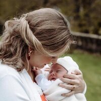 Stéphanie de Luxemburgo y su hijo François en el 3 cumpleaños de Charles de Luxemburgo