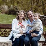 Guillermo y Stéphanie de Luxemburgo con sus hijos Charles y François en el 3 cumpleaños de Charles de Luxemburgo