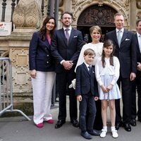 Los Grandes Duques de Luxemburgo con tres de sus hijos, Claire de Luxemburgo y sus nietos Amalia y Liam