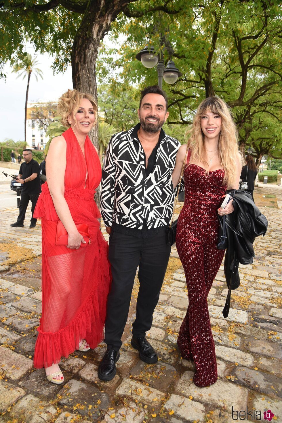 Rocío Carrasco, Fidel Albiac y Alejandra Rubio en la preboda de Raúl Prieto y Joaquín Torres