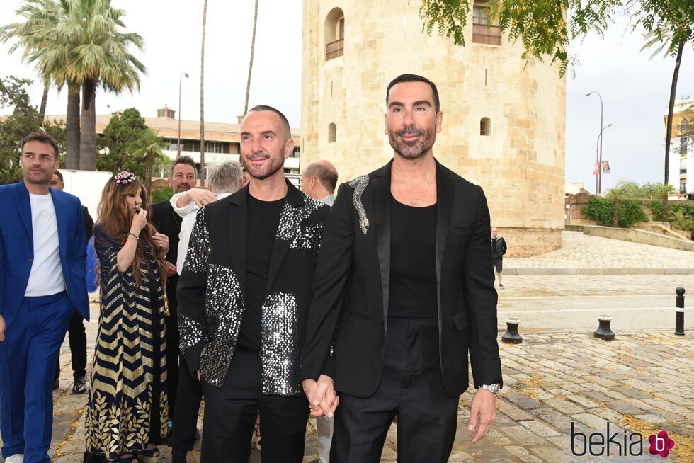 Manuel Zamorano y su pareja en la preboda de Raúl Prieto y Joaquín Torres