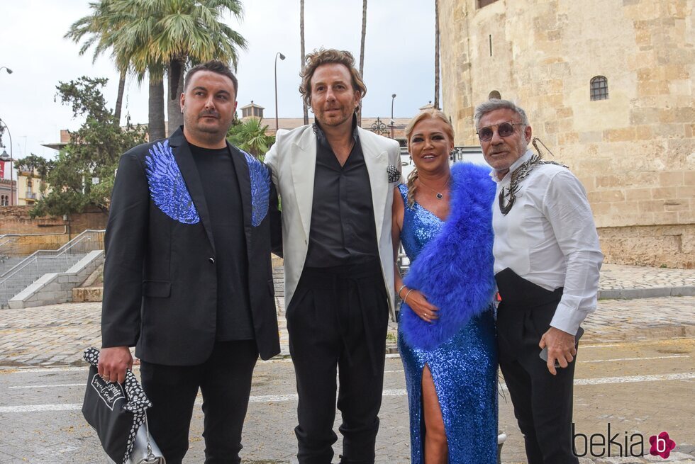 Belén Esteban y Miguel Marcos con Raúl Prieto y Joaquín Torres en su preboda