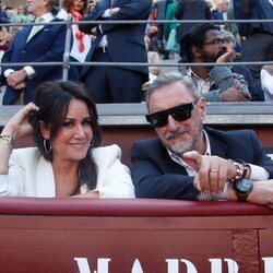 Carlos Herrera y Pepa Gea en la plaza de toros de Las Ventas