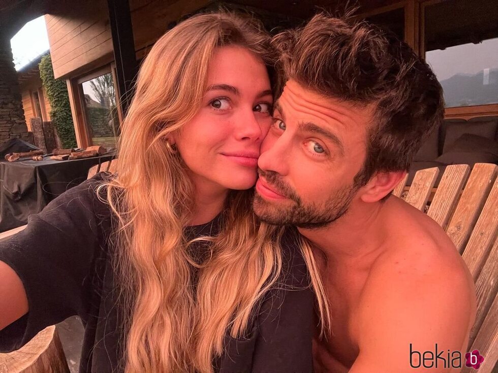 Piqué y Clara Chía en su segunda foto juntos en las redes sociales