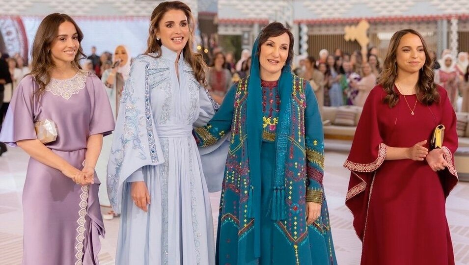 Rania de Jordania, Iman y Salma de Jordania y la madre de Rajwa Al Saif en la fiesta de henna de Rajwa de Jordania