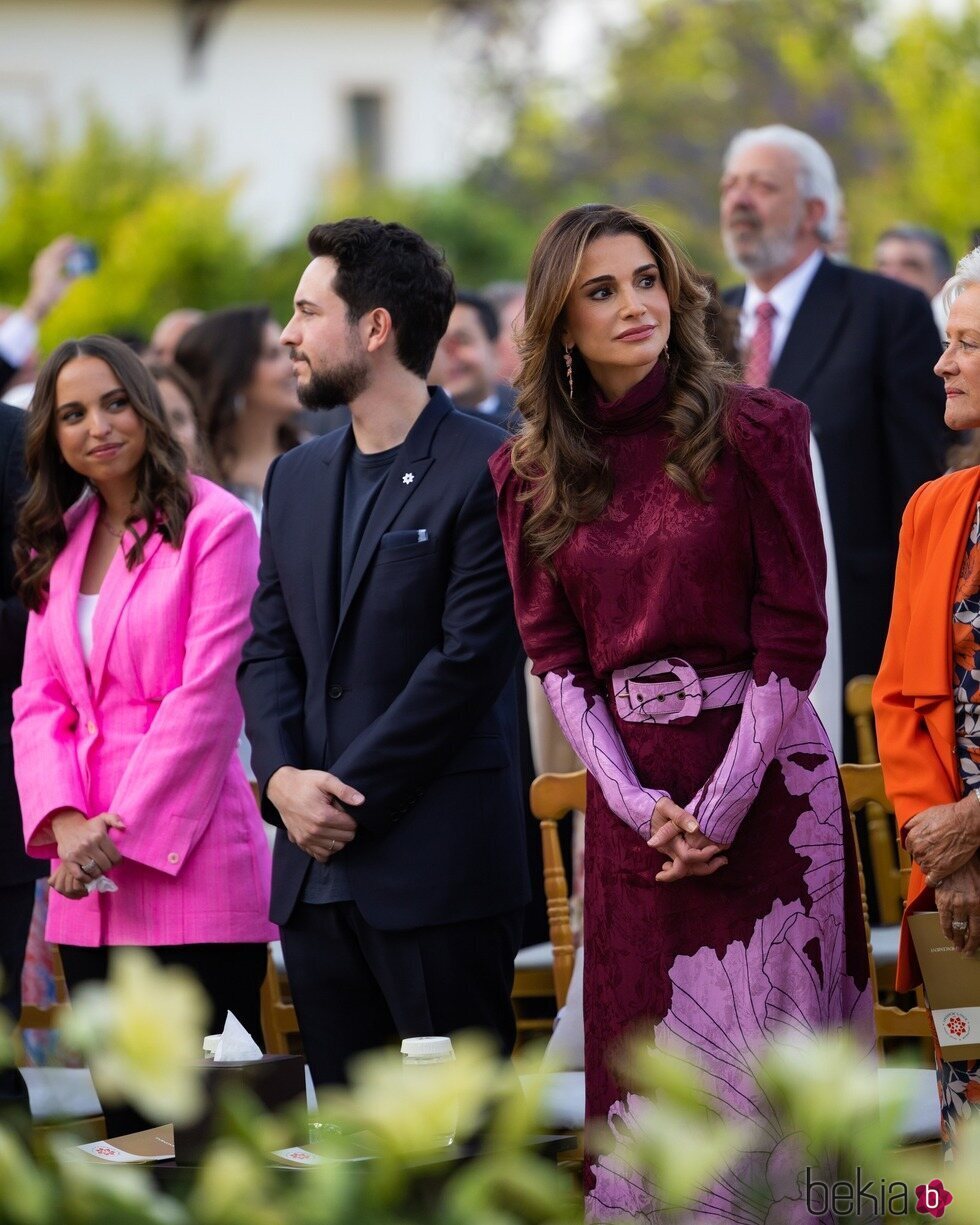 Salma de Jordania, Hussein de Jordania, Rania de Jordania y Muna de Jordania en la graduación de Hashem de Jordania