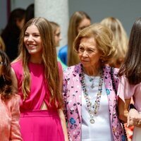 La Infanta Sofía, la Reina Sofía, la Reina Letizia y la Princesa Leonor en la Confirmación de la Infanta Sofía