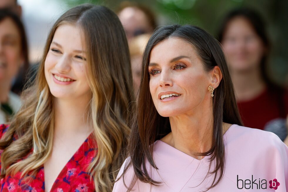 La Princesa Leonor y la Reina Letizia en la Confirmación de la Infanta Sofía