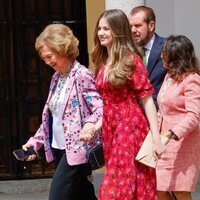 La Reina Sofía y la Princesa Leonor, de la mano en la Confirmación de la Infanta Sofía