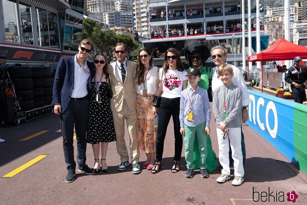 Alexandra de Hannover y Ben Sylvester Strautmann, Andrea Casiraghi y Tatiana Santo Domingo, Sasha Casiraghi, Carlota Casiraghi y Raphaël Elmaleh en el Gran