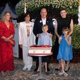 Alberto y Charlene de Mónaco, Jacques y Gabriella de Mónaco y Carolina y Estefanía de Mónaco en el centenario de Rainiero de Mónaco