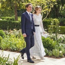 Beatriz de York y Edoardo Mapelli Mozzi a su llegada a la boda de Hussein y Rajwa de Jordania