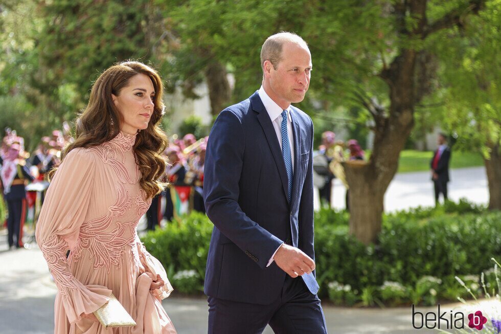 El Príncipe Guillermo y Kate Middleton a su llegada a la boda de Hussein y Rajwa de Jordania