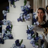 Hussein y Rajwa de Jordania con su tarta de bodas