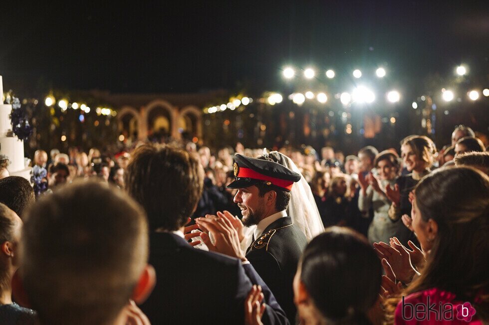 Hussein y Rajwa de Jordania en la celebración de su boda