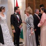 La Reina Sofía y Hussein y Rajwa de Jordania en la recepción por la boda de Hussein y Rajwa de Jordania