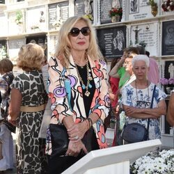 Rosa Benito en el 17 aniversario de la muerte de Rocío Jurado