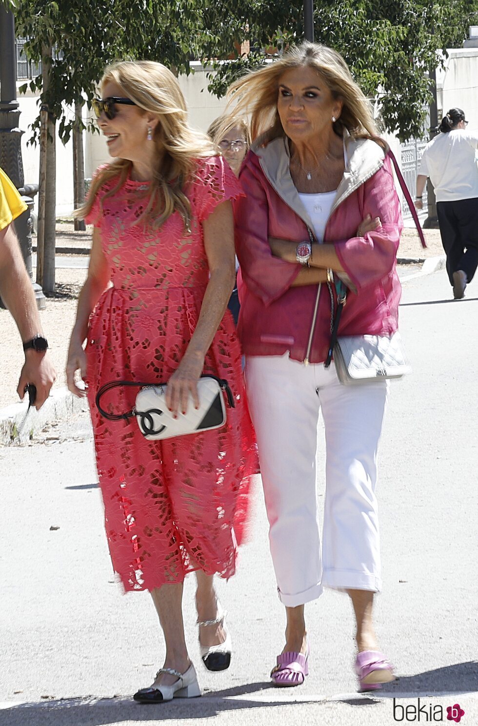 Ana Obregón y Susana Uribarri en la Feria del Libro de Madrid 2023