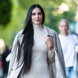 Demi Moore en un desfile en Estocolmo