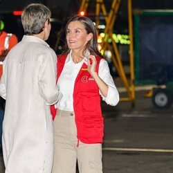 La Reina Letizia con Verónica Alcocer a su llegada a su Viaje de Cooperación a Colombia