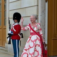 Margarita de Dinamarca con la tiara Orange-Nassau en la cena a los Reyes de Noruega en Amalienborg