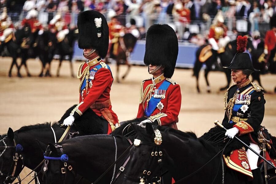 Los Príncipes Guillermo y Eduardo y la Princesa Ana en el Trooping the Colour 2023