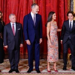 La Reina Letizia, muy atenta con Hashem de Jordania en presencia del Rey Felipe VI y de Abdalá y Rania de Jordania