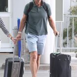 Iñaki Urdangarin con maletas en el aeropuerto de Ginebra tras la graduación de Irene Urdangarin