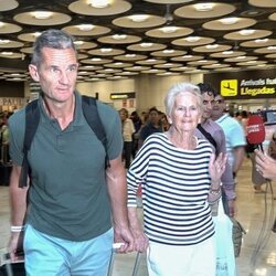 Iñaki Urdangarin y su madre en Madrid tras haber asistido a la graduación de Irene Urdangarin