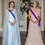 Matilde de Bélgica con la tiara de las Nueve Provincias y Máxima de Holanda con la tiara Stuart