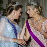 Máxima de Holanda y Matilde de Bélgica, muy cómplices en la cena por la Visita de Estado de los Reyes de Holanda a Bélgica