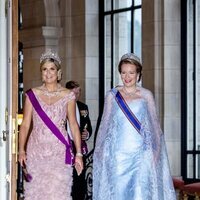 Máxima de Holanda y Matilde de Bélgica en la cena por la Visita de Estado de los Reyes de Holanda a Bélgica