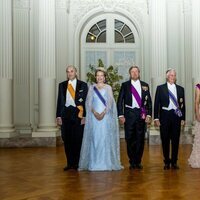 Guillermo Alejandro y Máxima de Holanda con la Familia Real Belga en la cena por su Visita de Estado a Bélgica