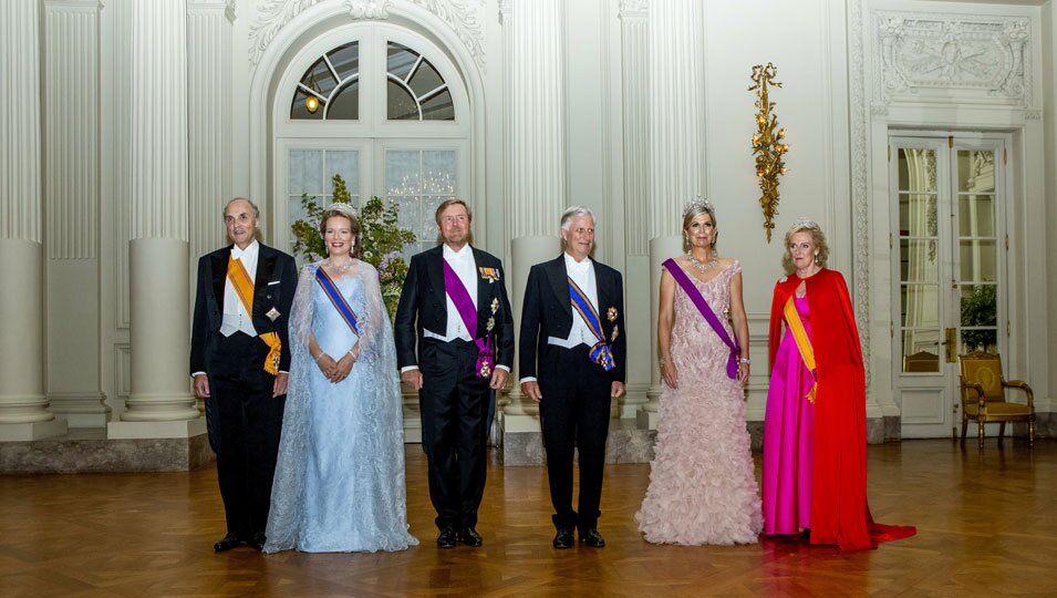 Guillermo Alejandro y Máxima de Holanda con la Familia Real Belga en la cena por su Visita de Estado a Bélgica