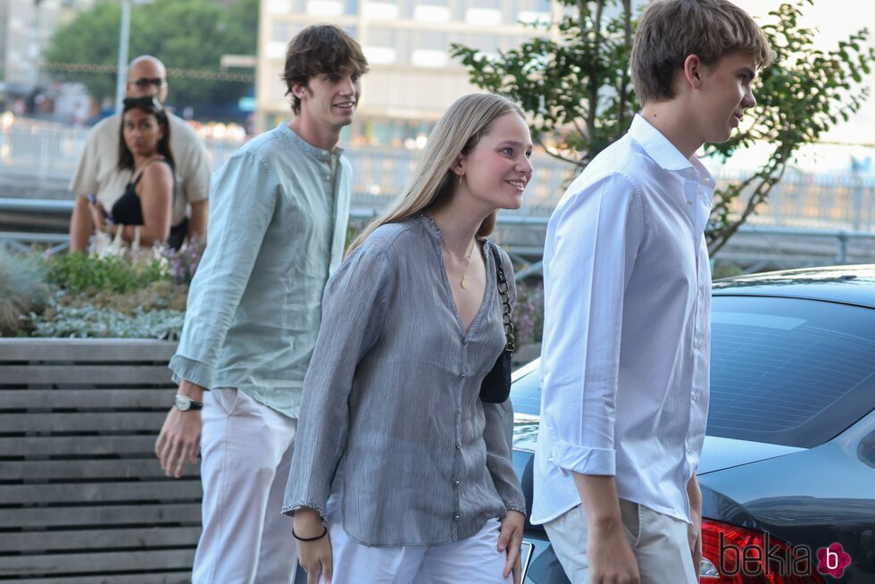 Pablo, Miguel e Irene Urdangarin en la graduación de Irene Urdangarin