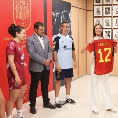 La visita de la Reina Letizia a la Selección Nacional Femenina de Fútbol