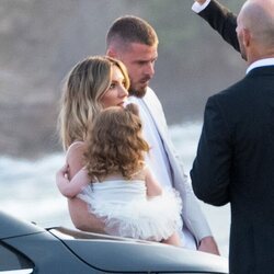 Edurne y David de Gea con su hija en su preboda en Menorca