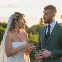 Edurne y David de Gea reciben a la prensa tras casarse