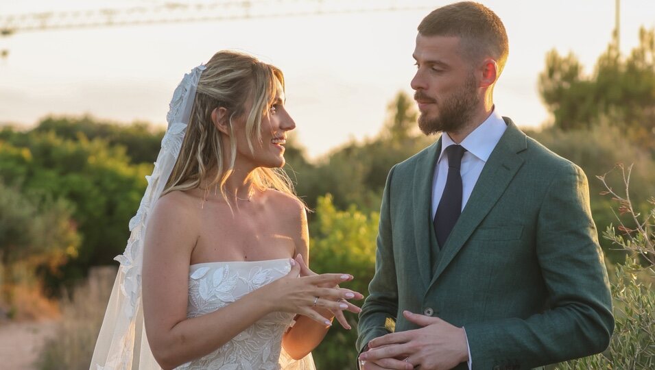 Edurne y David de Gea reciben a la prensa tras casarse