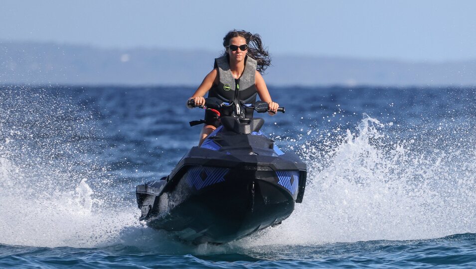 Victoria Federica en moto acuática en Ibiza